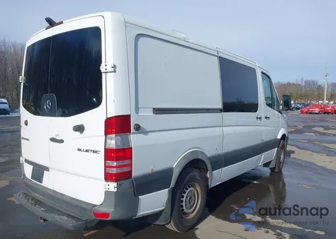 2016 Mercedes-Benz Sprinter 2500 Normal Roof из США, поврежденный, VIN WD4PE7CD3GP249665